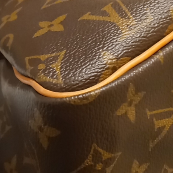 😍The 1ST Of LV Collection😍 - Picture 14 of 16